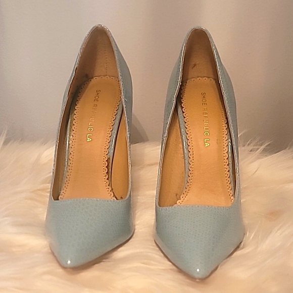 Shoes - Gently used powder blue Pat leather size 6 heels